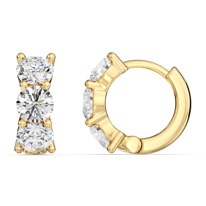 18K Yellow Gold Huggie Hoop Earrings with 1.38 Ct Round Lab-Grown Diamonds – Elegant and Sustainable Jewelry.