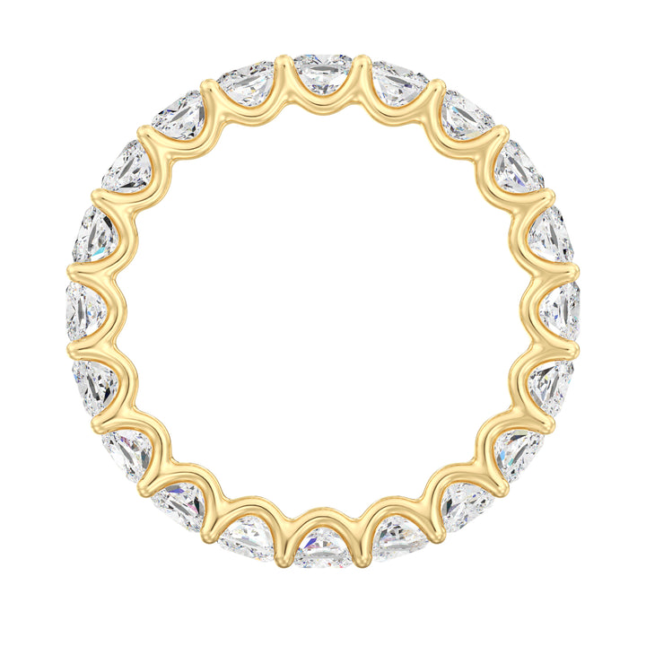 Lab-Grown Cushion-Cut Diamond Scallop Eternity Band in 18K Yellow Gold, featuring 20 radiant EF/VS diamonds with a scalloped design.