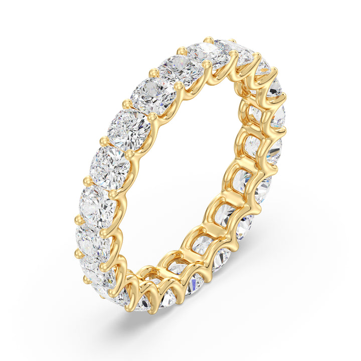 Lab-Grown Cushion-Cut Diamond Scallop Eternity Band in 18K Yellow Gold, featuring 20 radiant EF/VS diamonds with a scalloped design.