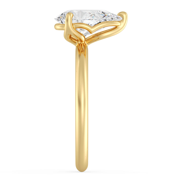 Pear-Cut Lab Diamond Solitaire Engagement Ring in 18K Yellow Gold, featuring a brilliant EF color VS clarity lab-grown diamond in a claw-prong setting.